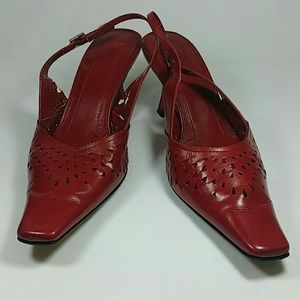 NINE WEST SIZE 6 M RED SHOE POOR CONDITION
